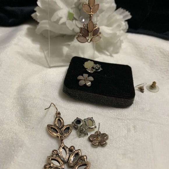 🌼Pierced Earring Bundle - Picture 3 of 3